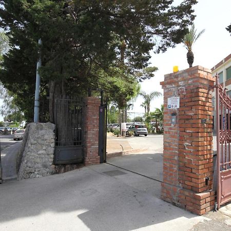 Lady Hill Bed & Breakfast Taormina Bagian luar foto